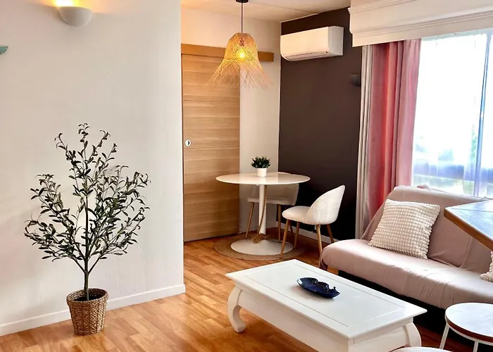Port De Hyeres - Appartement 40M2 - 4 Personnes - Place De Parking