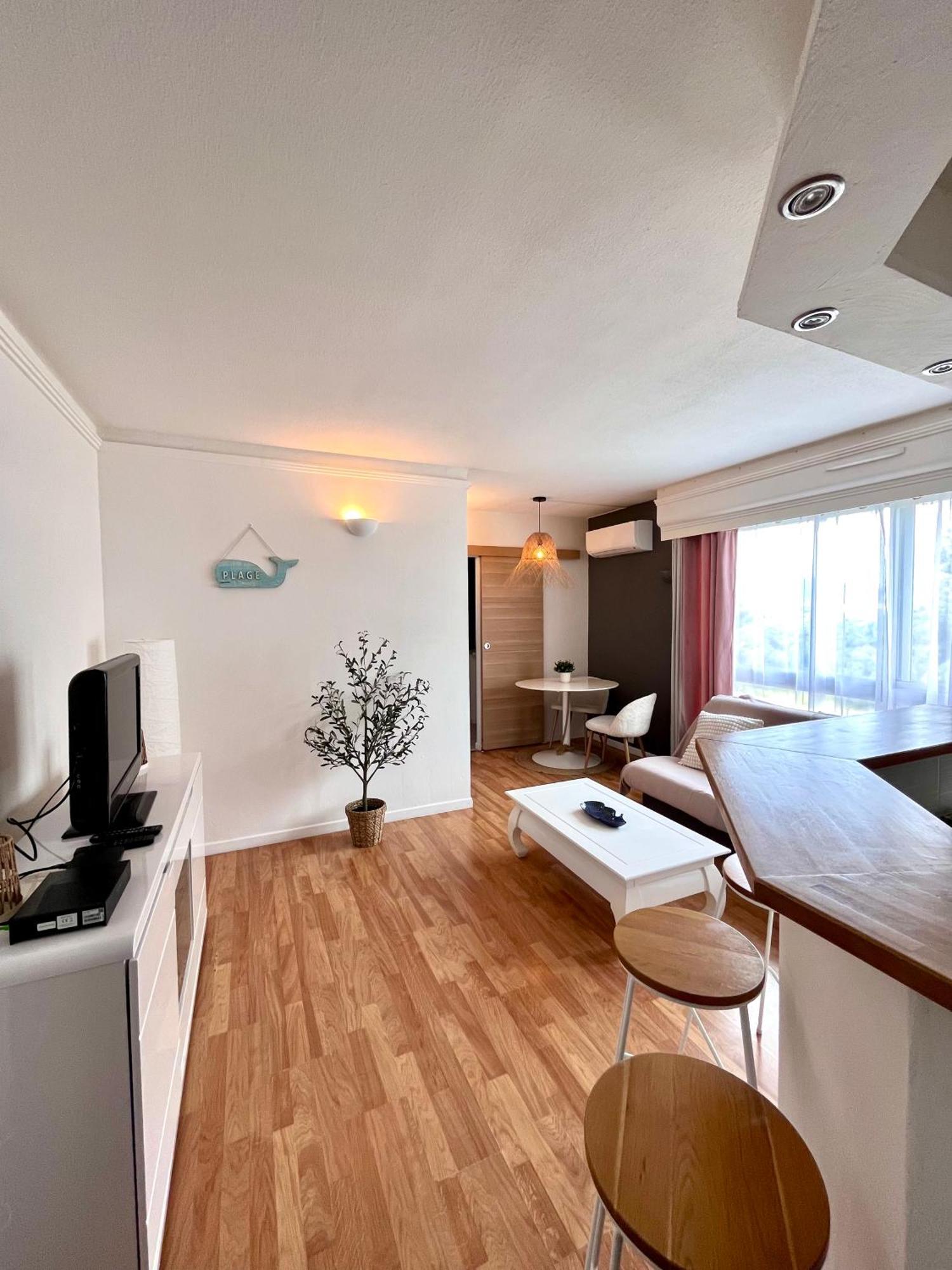 Appartement Port De - 40m2 - 4 Personnes - Place De Parking